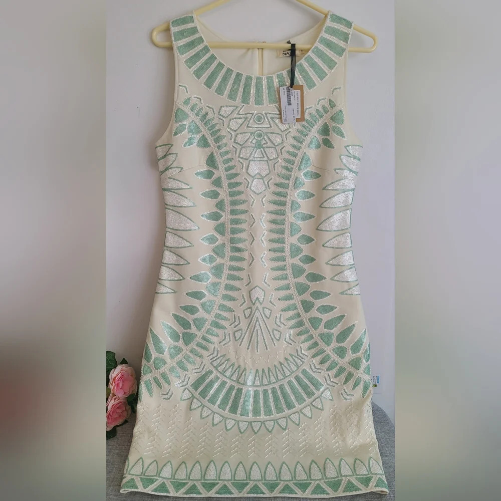 New With Tag Molly Bracken Sequin Embroidered Shift Mini Dress‎ Size Small